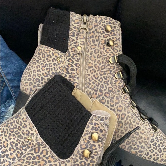 Urban elements OTBT’s are your favorite boots! - Picture 2 of 9